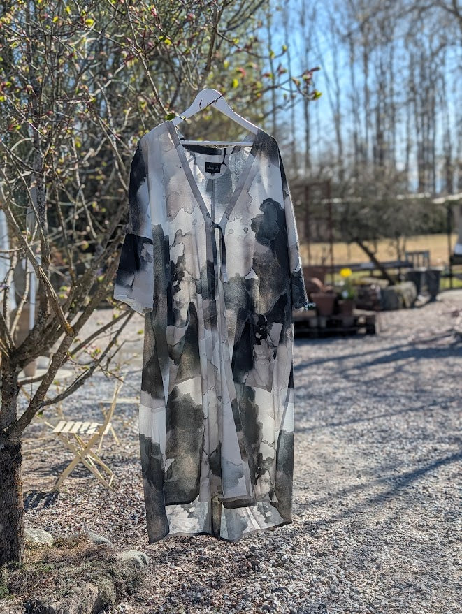 Kaftan i mönstrad viskosmix, 'Vina', Olars Ulla - Bild 3