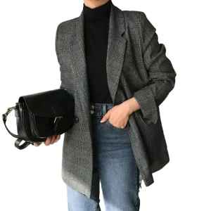 Lång Blus i Polyester - Rutig Design med Långa Ärmar och Stickad Konstruktion - Damtopp för Höst och Vinter - Olsson