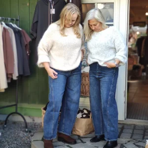 Jeans med vida ben, Marta